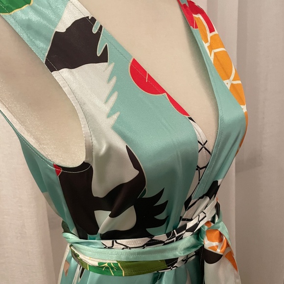 Reversible Floral Wrap (Sample Sale) - Picture 5 of 12